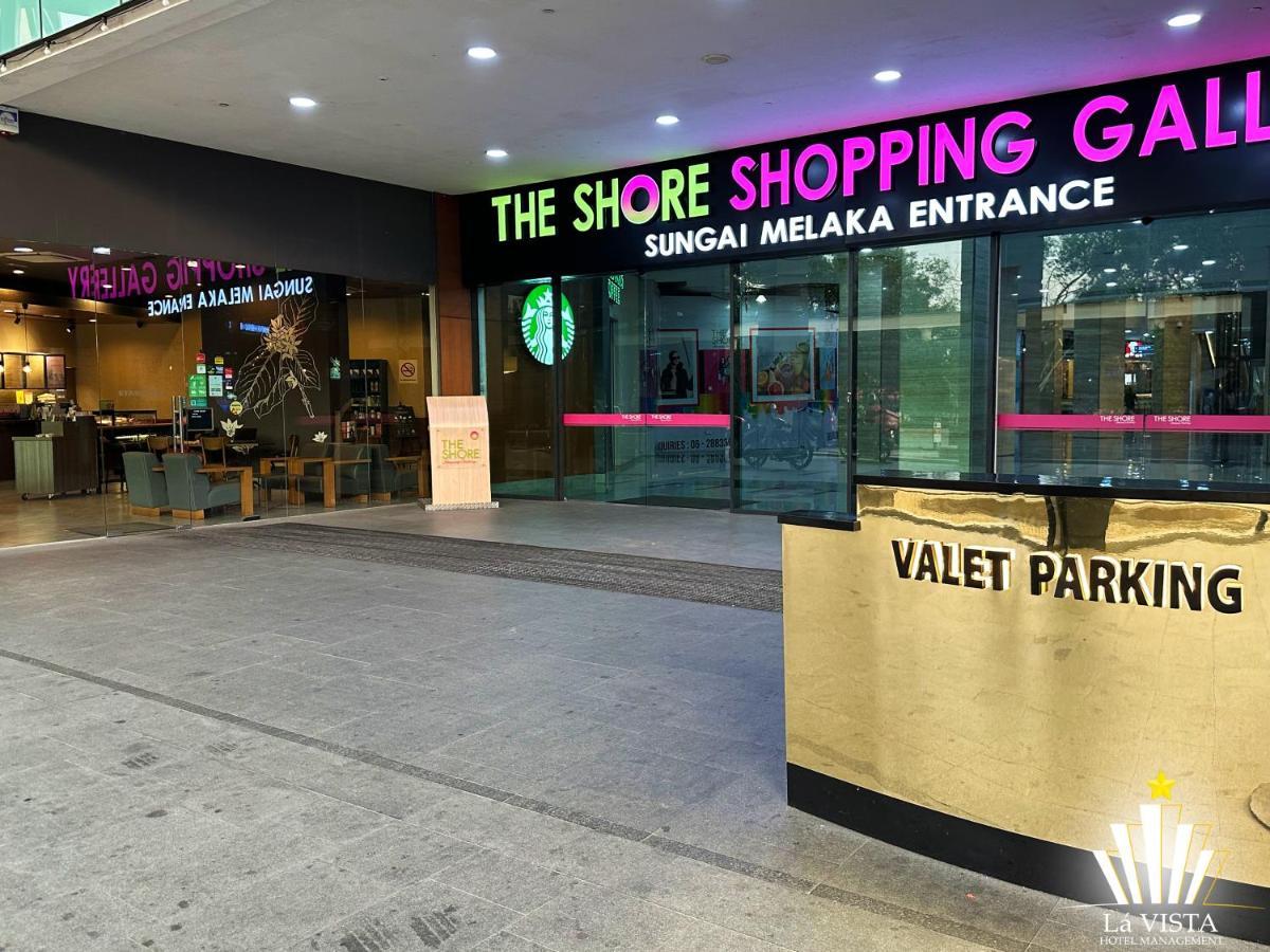 The Shore Hotel & Residences By La Vista Malacca Exteriör bild
