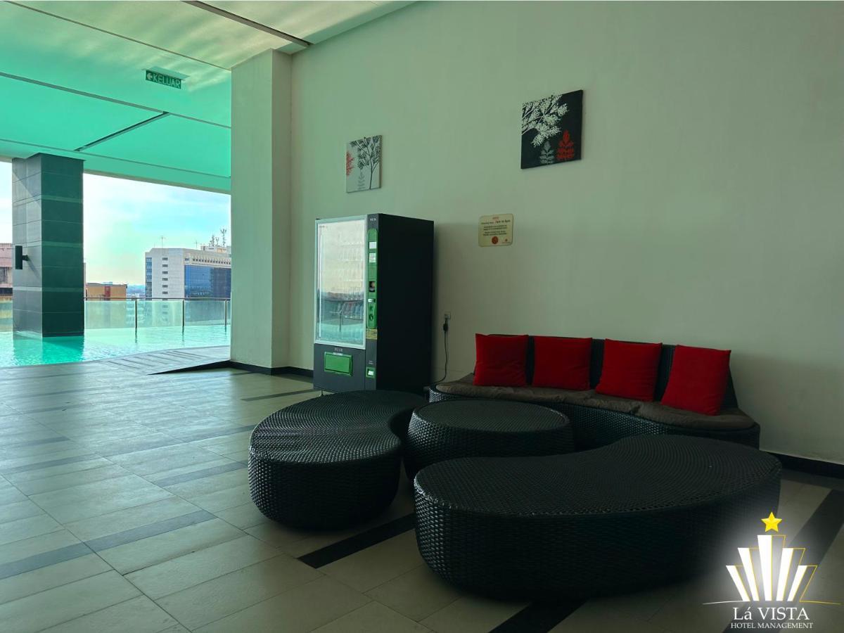 The Shore Hotel & Residences By La Vista Malacca Exteriör bild
