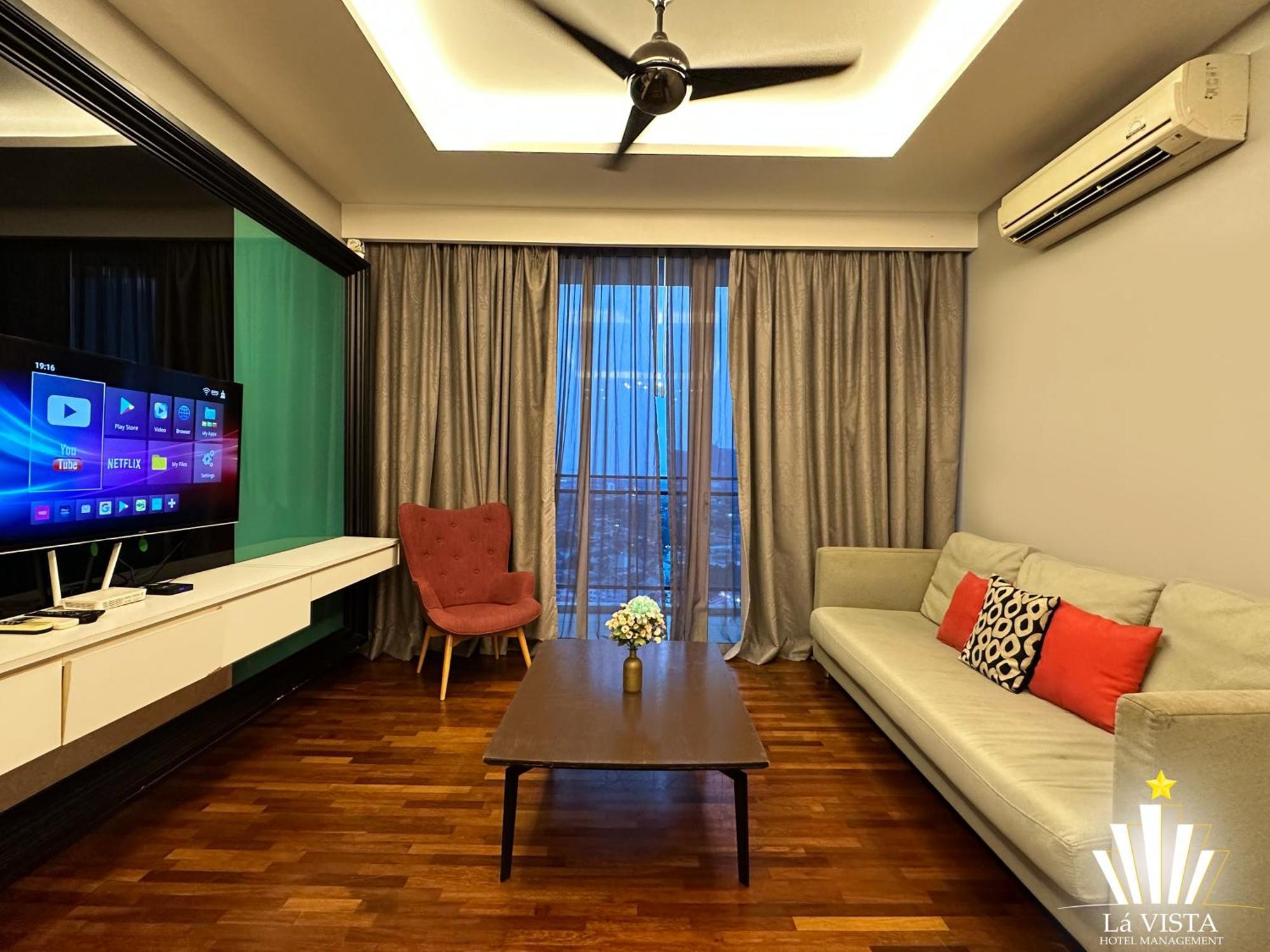 The Shore Hotel & Residences By La Vista Malacca Exteriör bild