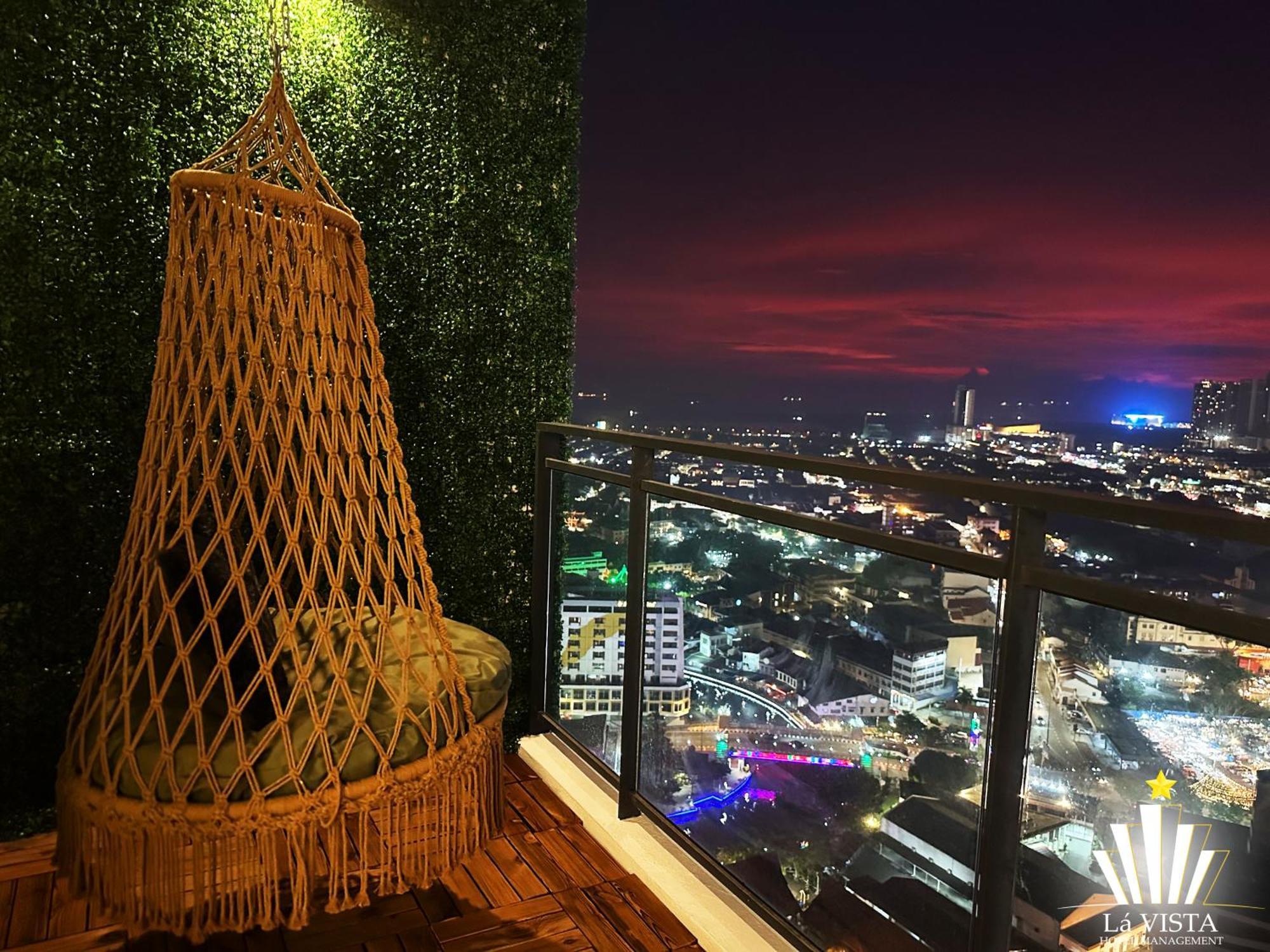 The Shore Hotel & Residences By La Vista Malacca Exteriör bild
